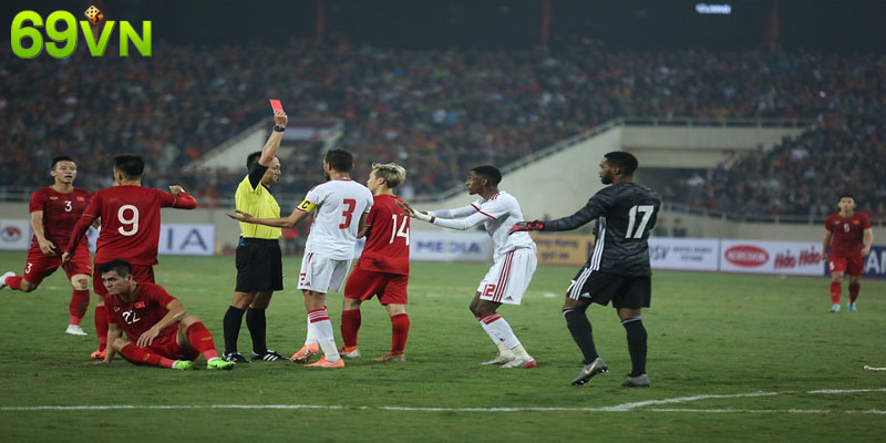 FIFA có quy định rõ ràng về việc thẻ đỏ treo giò mấy trận